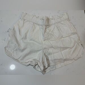Universal Thread Women's Cream Shorts